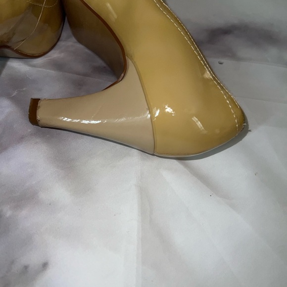 Andrea woman’s patent Mary Jane styled leather heels - Picture 6 of 14